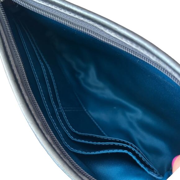 Coach Large Signature Wristlet Grey Silver Convertible Strap - Picture 7 of 8